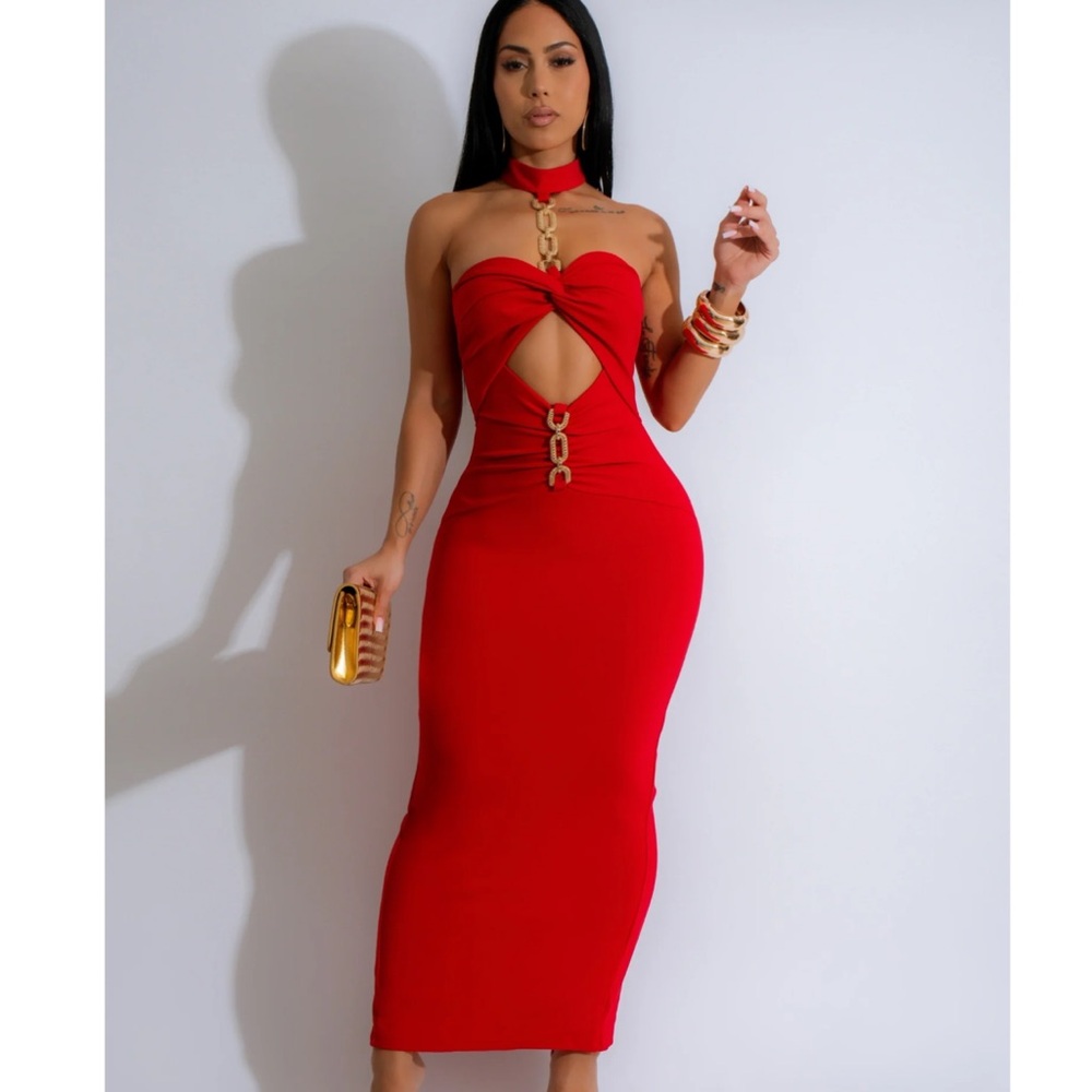 Red Sleeveless Midi Dress